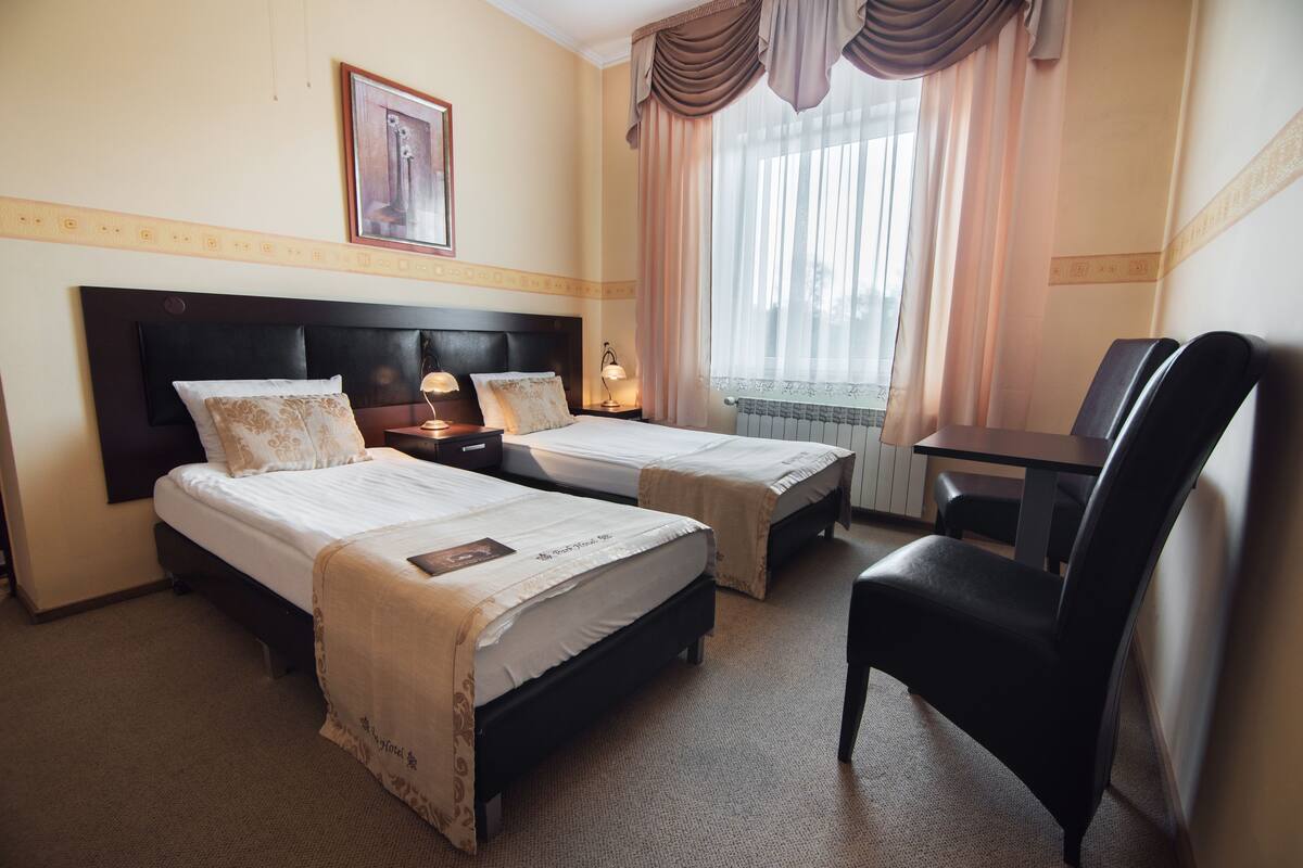 In-room safe, desk, iron/ironing board, free WiFi