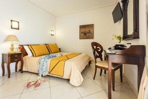 Room - Aegean Land (Naxos)