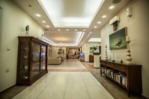 Lobby - Aegean Land (Naxos)