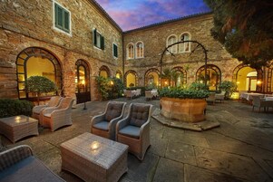 Bar (en la propiedad)