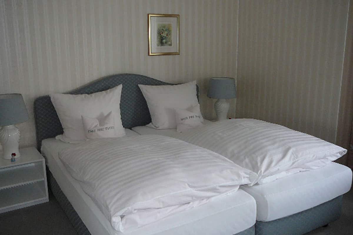 Double Room | Desk, iron/ironing board (on request), free cots/infant beds, free WiFi