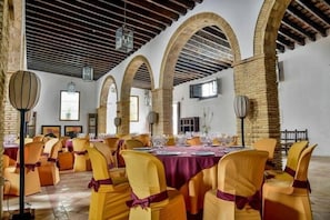 Café da manhã, almoço e jantar