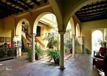 Lobby. Posada de Palacio