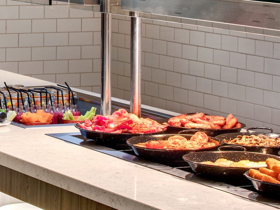 Dagelijks ontbijtbuffet (GBP 16 per persoon)