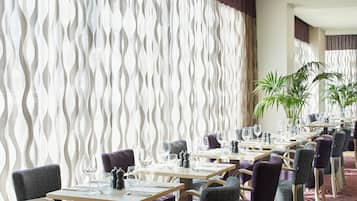 Breakfast and dinner served, British cuisine