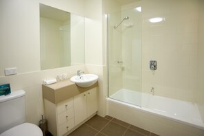 Towels, soap, shampoo, toilet paper