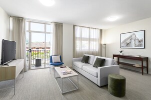 50-英寸智能电视（配备数码频道）