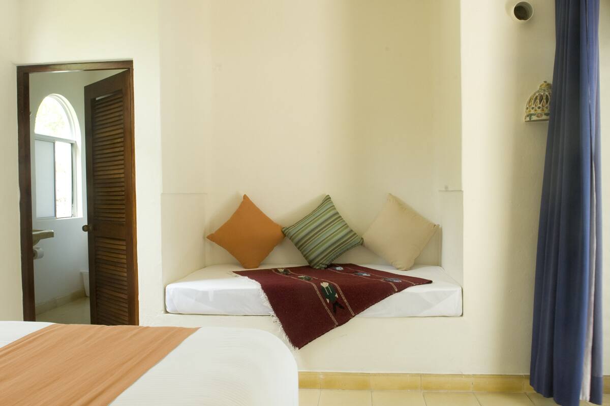 Standard Room, 1 King Bed, Ground Floor (Azureus) | Frette Italian sheets, premium bedding, Select Comfort beds