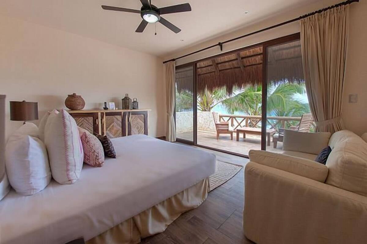 Deluxe Room, 1 King Bed, Upper Floor (Cristal) | Frette Italian sheets, premium bedding, Select Comfort beds