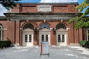 Point of interest - Holiday Inn Detroit Metro Airport by IHG (Romulus)