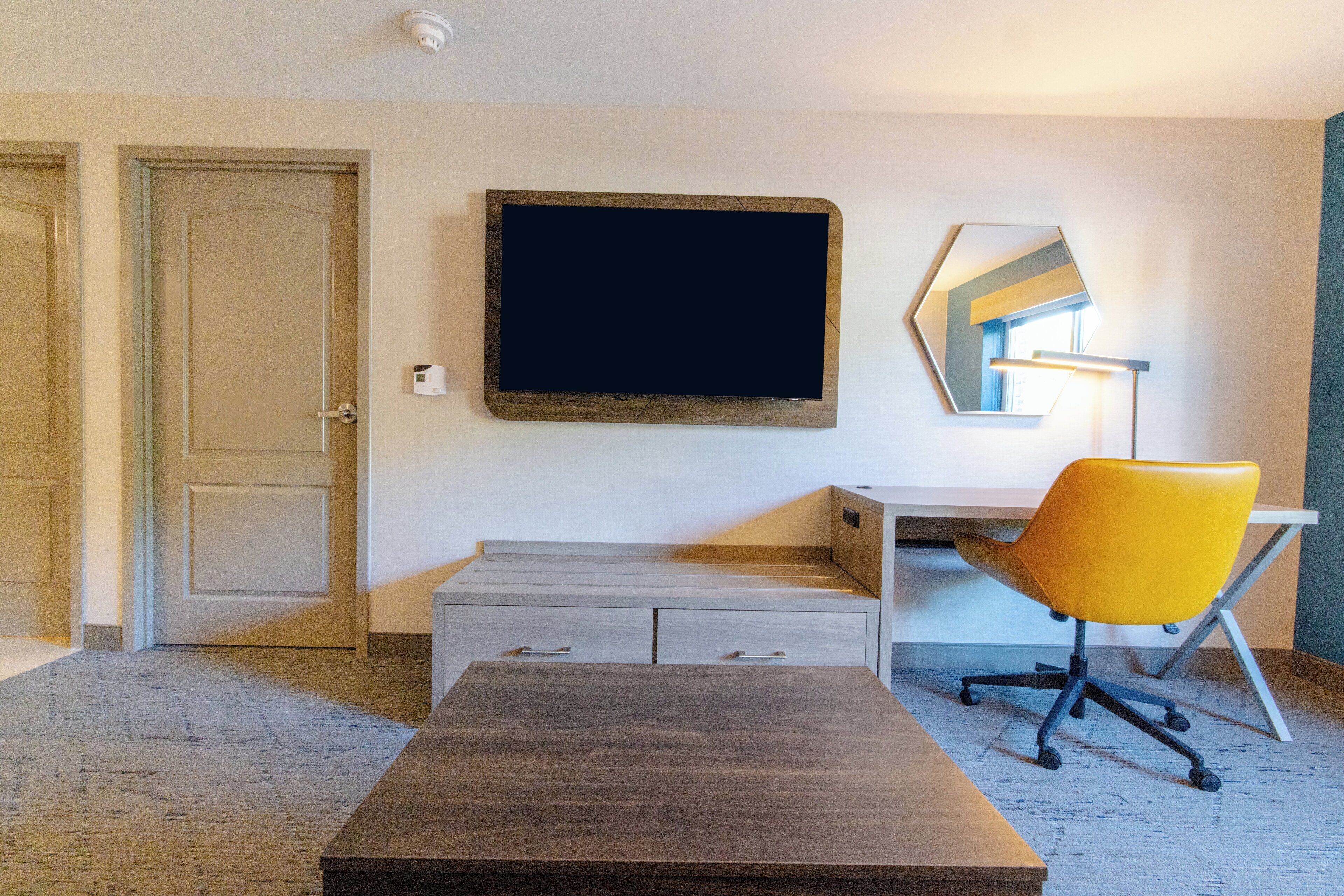 suite, 1 king bed with sofa bed (wet bar) | pillow-top beds, in-room safe, desk, blackout curtains