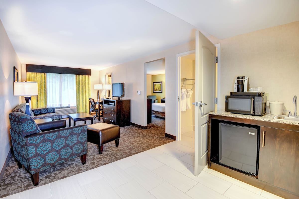 Pillow-top beds, in-room safe, desk, blackout curtains