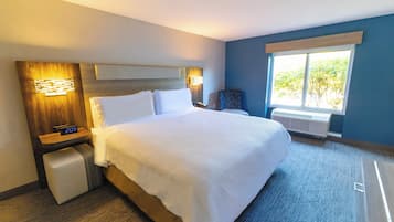 Pillowtop-Betten, Zimmersafe, Schreibtisch, VerdunkelungsvorhÀnge