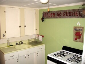 Apartment, 2 Schlafzimmer | Eigene Küche | Kühlschrank, Mikrowelle, Ofen, Herdplatte