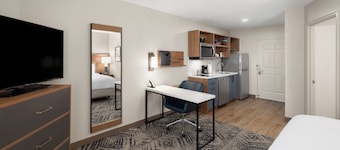Candlewood Suites Mobile‑Downtown by IHG