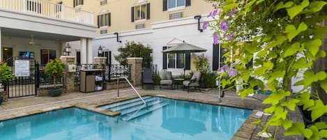 Seasonal outdoor pool
