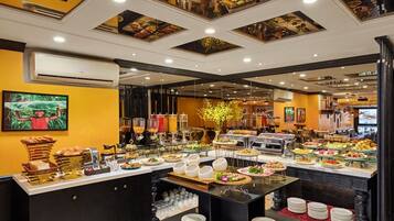 Makan di kamar