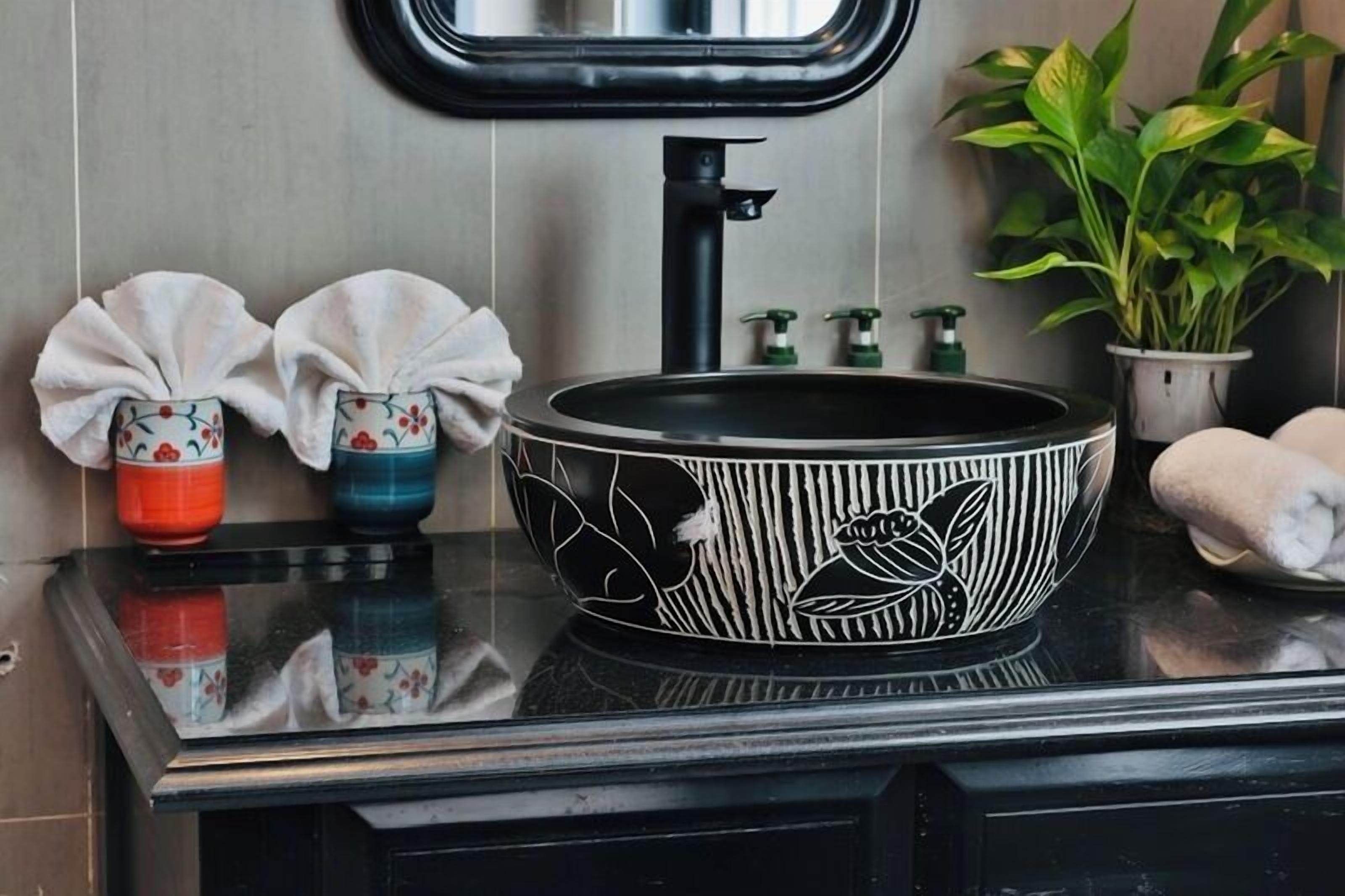 1 bedroom, hypo-allergenic bedding, minibar, in-room safe