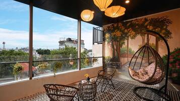Eliana Suite Terrace | 1 bedroom, hypo-allergenic bedding, minibar, in-room safe
