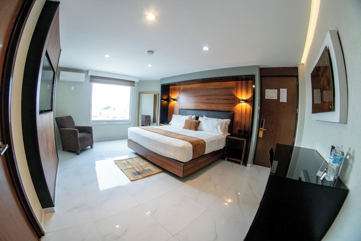Executive-Zimmer, 1 King-Bett, Stadtblick