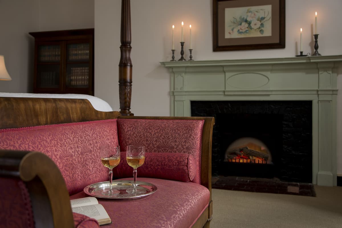 グランド スイート キングベッド 1 台 (Ella Virginia)