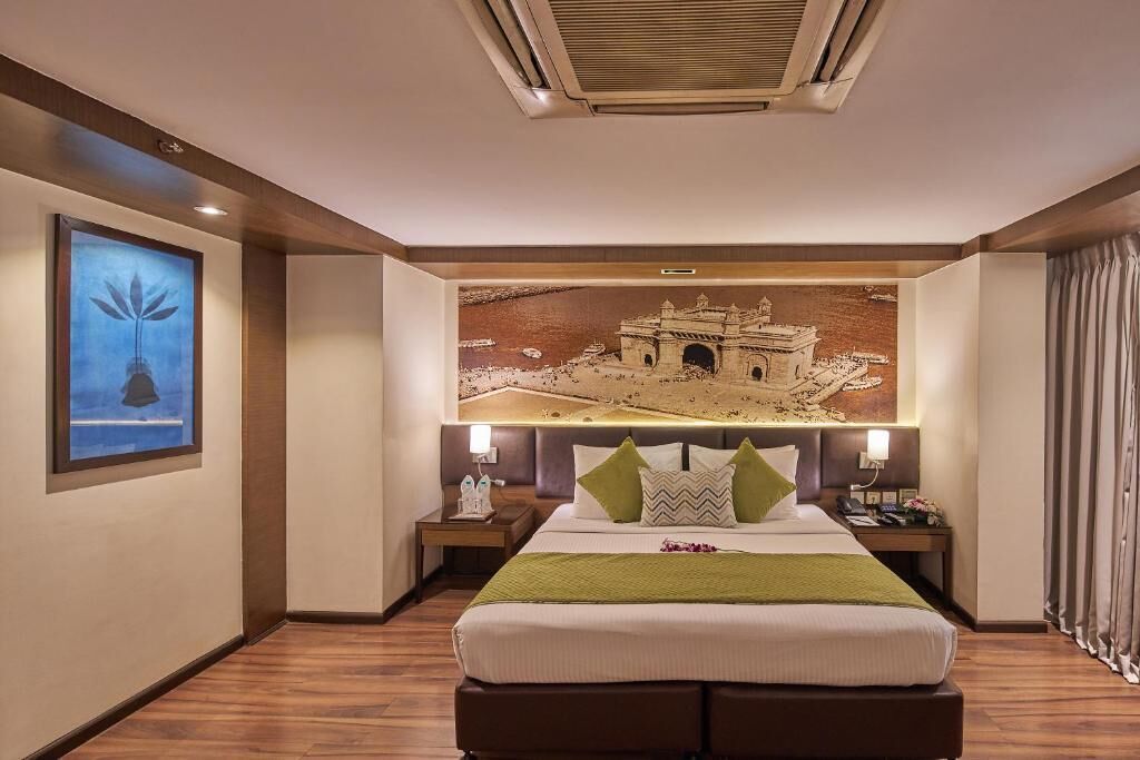 Minibar, in-room safe, desk, soundproofing