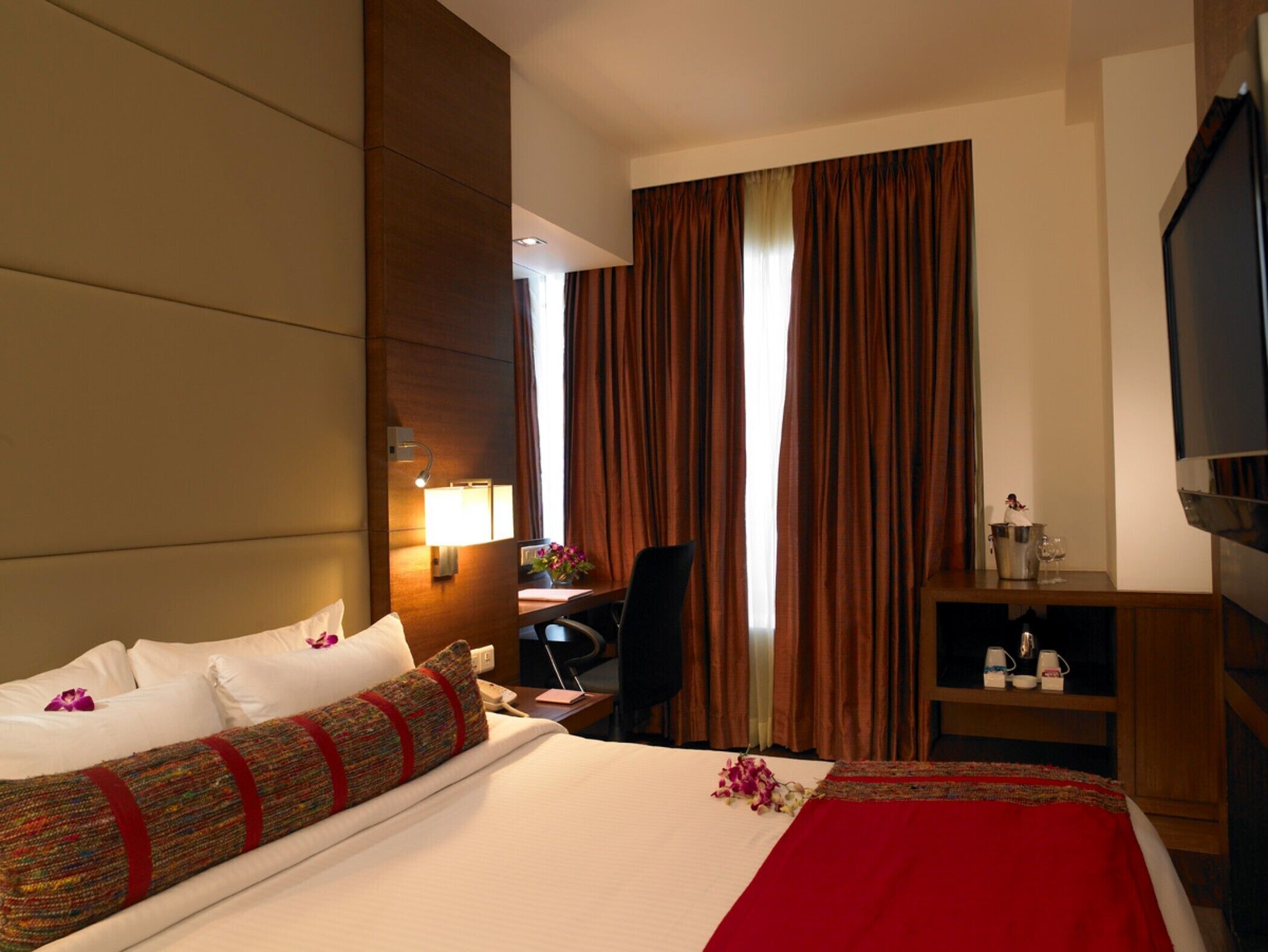 Minibar, in-room safe, desk, soundproofing