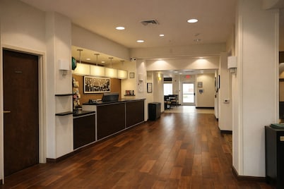 Express Inn & Suites