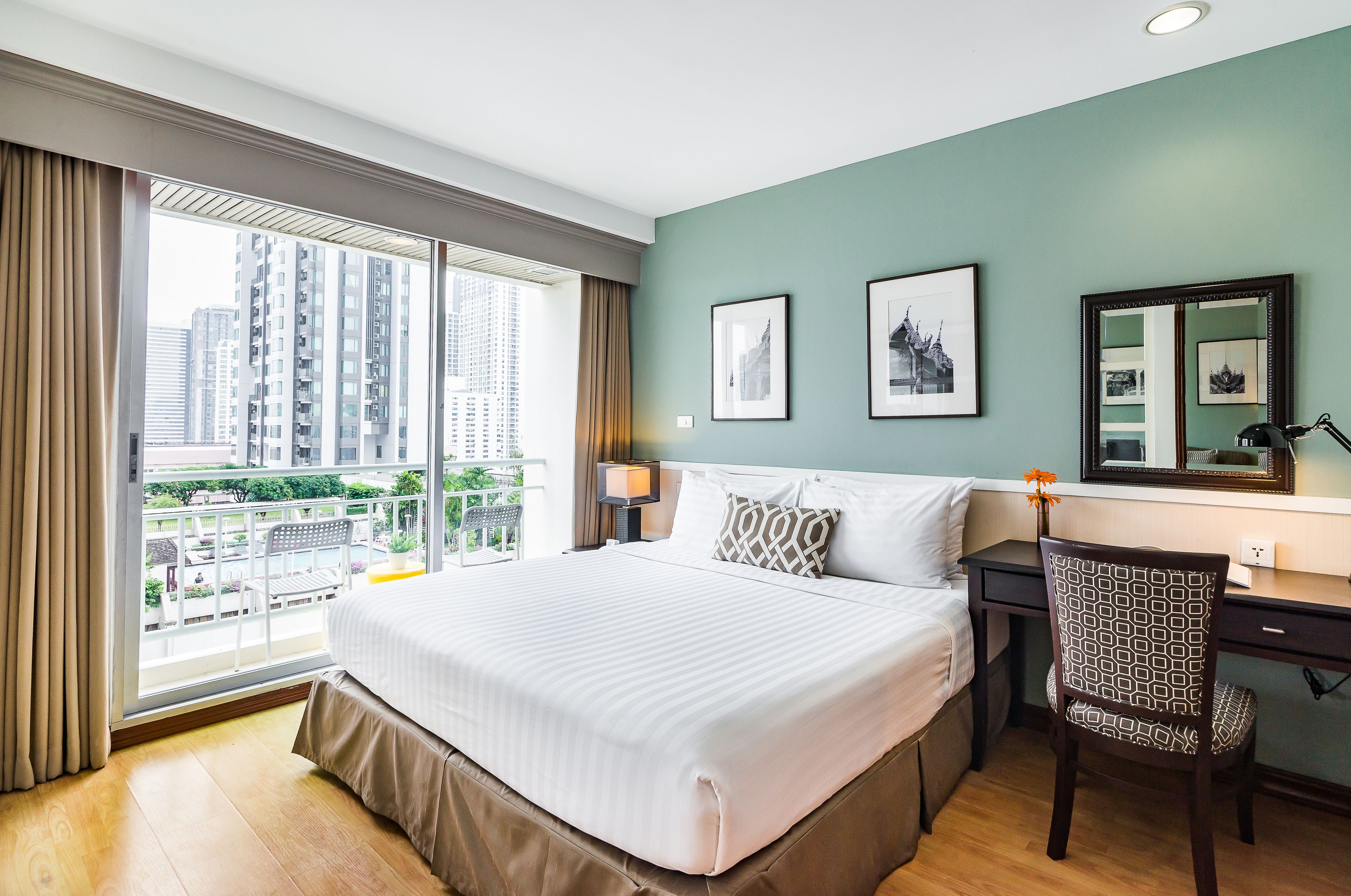 One Bedroom Suite - Pool View | Quang cảnh từ phòng