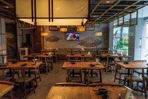 Café da manhã, almoço e jantar