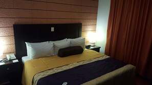 套房 (Mr.) | 低過敏寢具、羽絨被、客房內保險箱、獨特裝潢