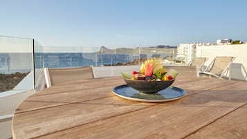 Sun deck