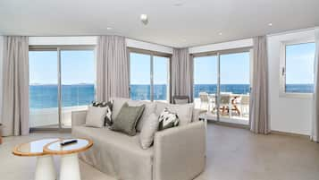 Presidential Suite, 2 Bedrooms, Terrace (Panoramic Sea View) | Living room | TV