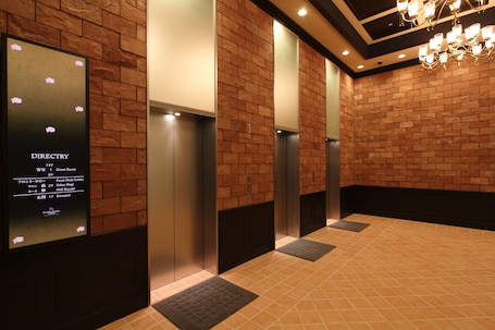 Interior entrance. Hotel Monte Hermana Sendai