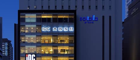 Front of property – evening/night