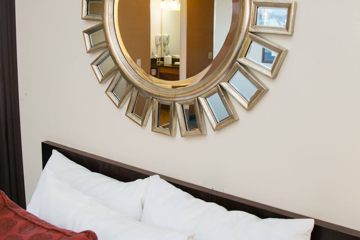 deluxe room, 2 double beds | room amenity