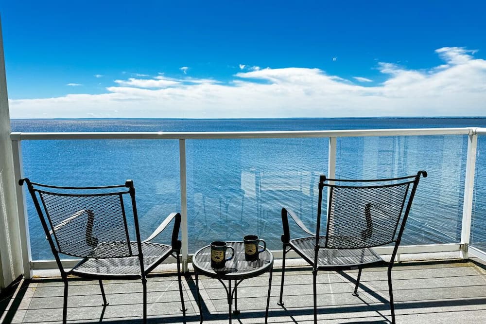 Beacon Pointe on Lake Superior