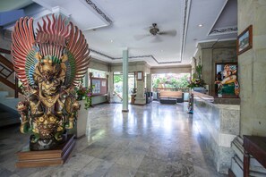 Interior entrance - Vila Shanti Beach Hotel (Denpasar)