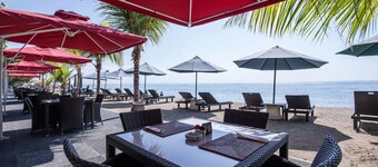 Vila Shanti Beach Hotel