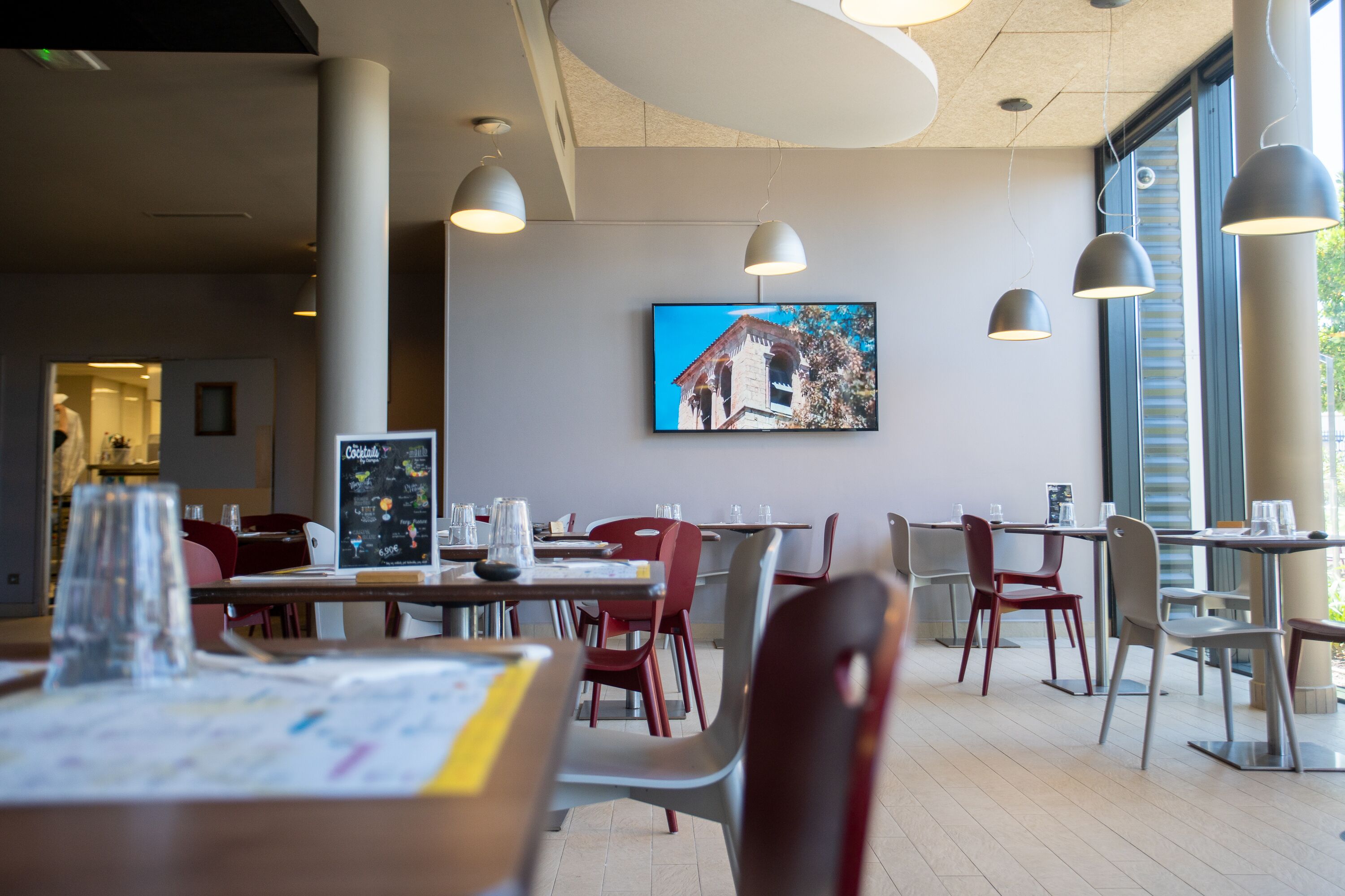 breakfast and dinner served