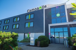 Front of property - Campanile Carcassonne Est La Cite (Carcassonne)