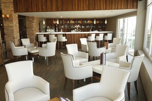 Bar (in der Unterkunft)