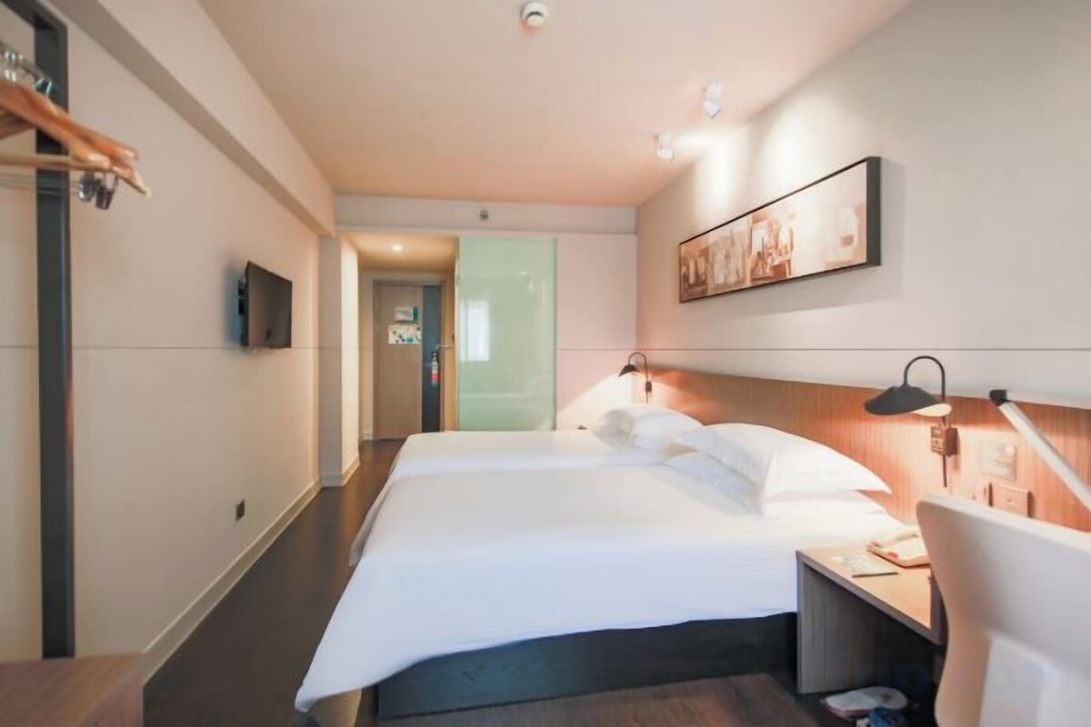 In-room safe, desk, blackout curtains, iron/ironing board (on request)
