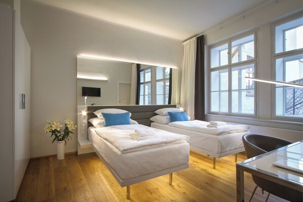 Ropa de cama de alta calidad y minibar 