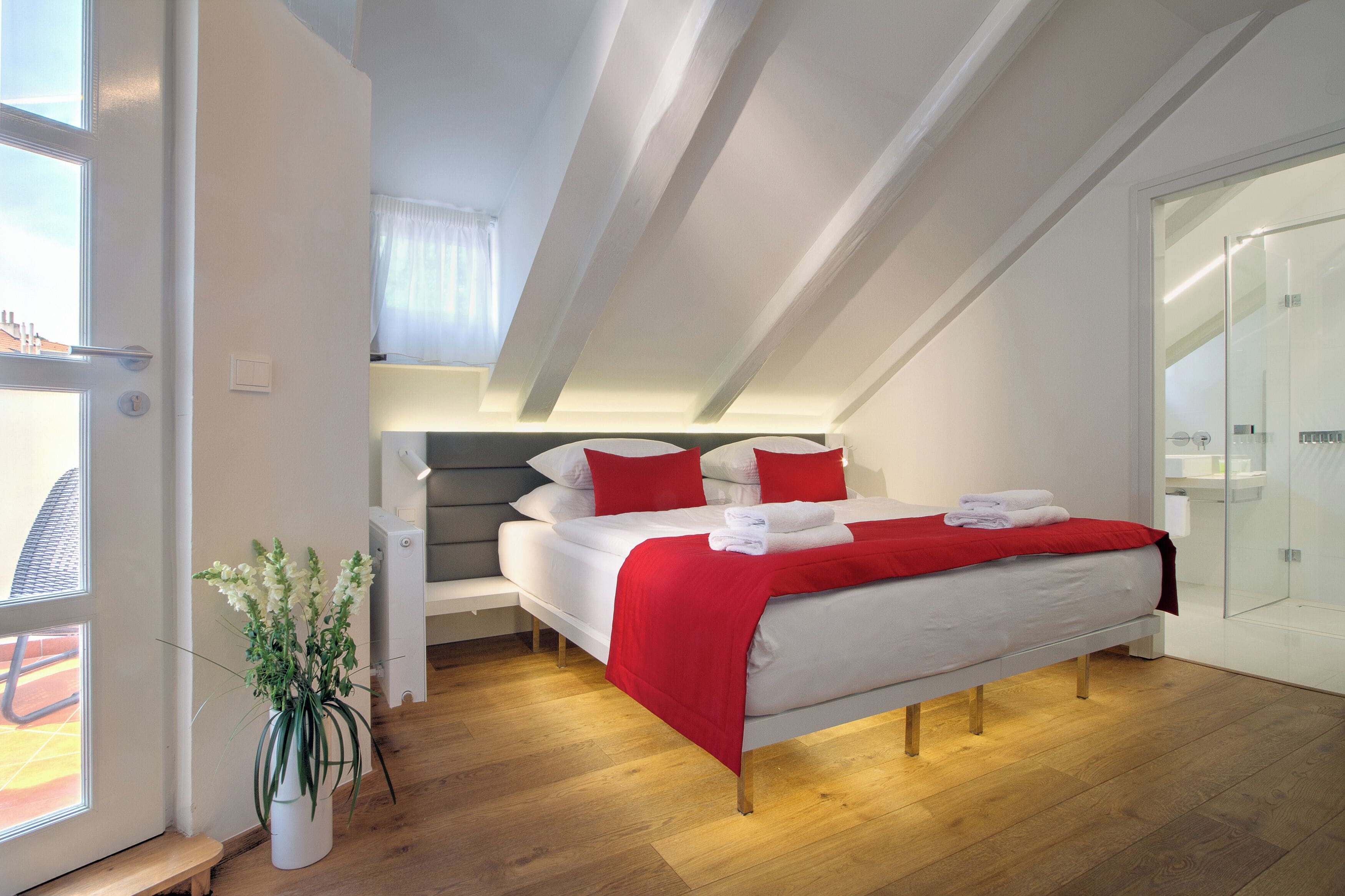 deluxe double room | premium bedding, minibar, in-room safe, individually decorated