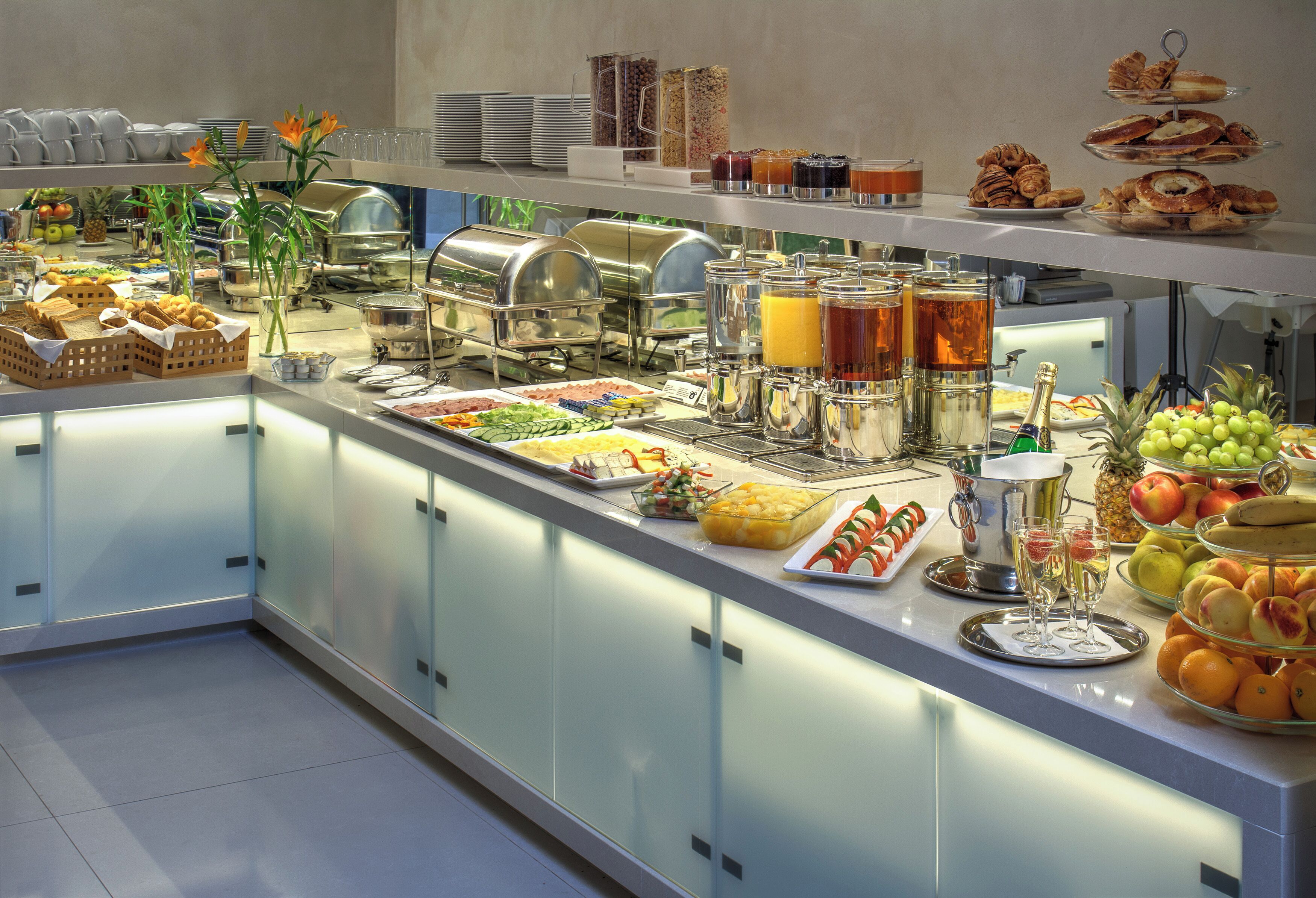 매일 뷔페 무료 아침 식사 포함