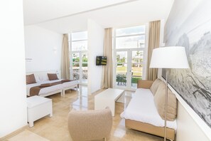 Minibar, safe på rommet, skrivebord og wi-fi (inkludert)