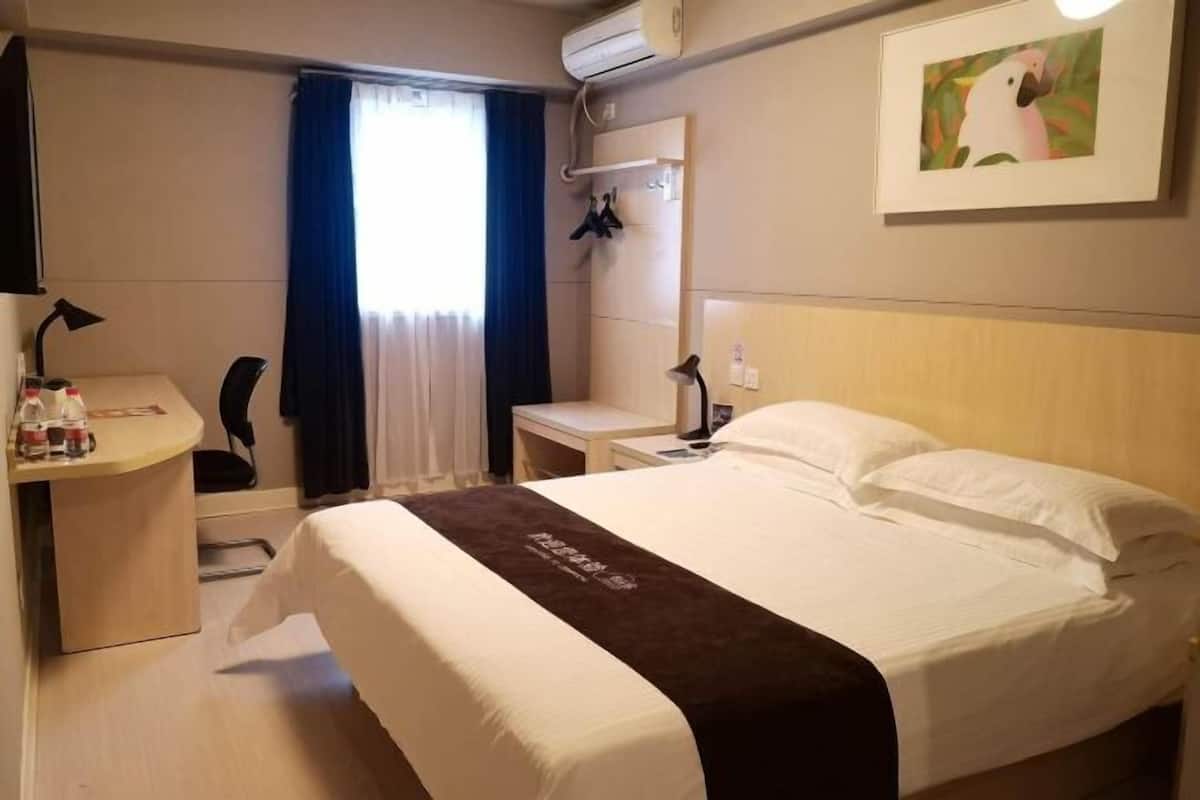 In-room safe, desk, blackout drapes, iron/ironing board (on request)