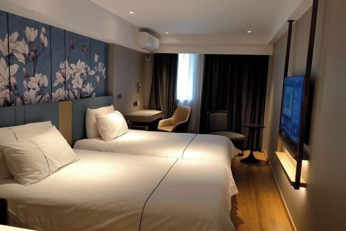 In-room safe, desk, blackout drapes, iron/ironing board (on request)