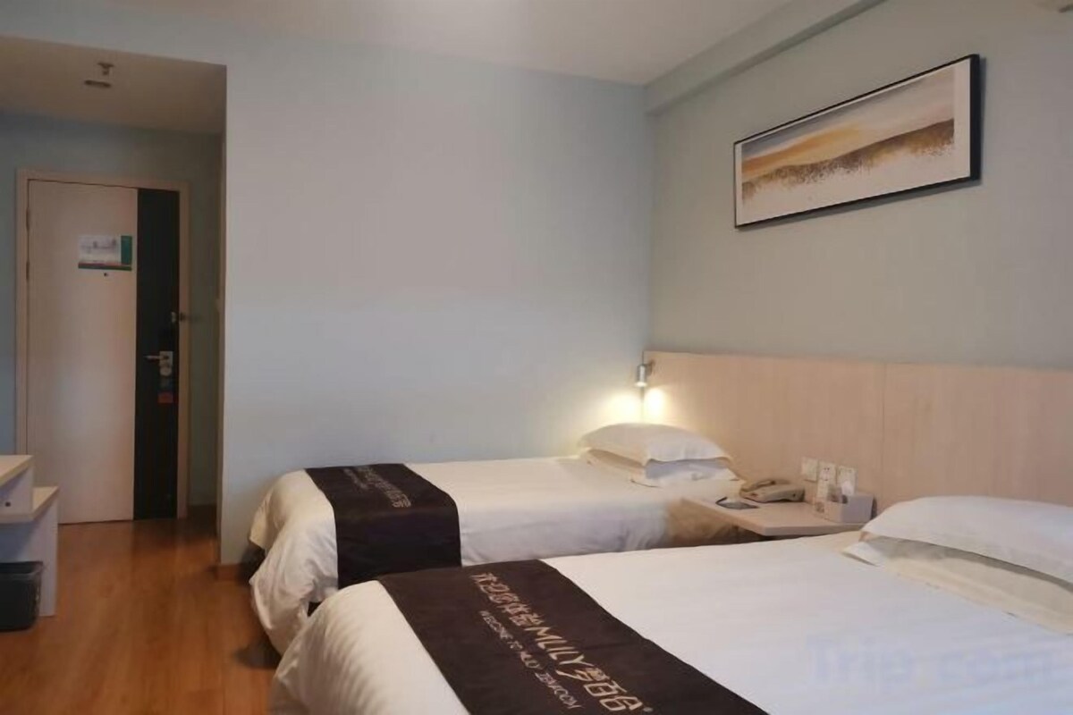 In-room safe, desk, blackout curtains, iron/ironing board (on request)